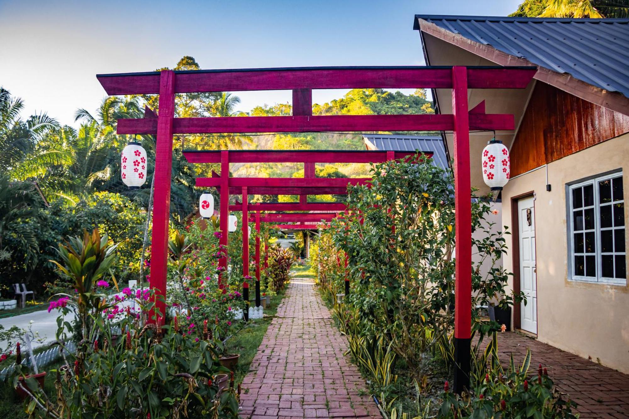 Timba Garden Free Town And Jetty Transport Hotell Semporna Exteriör bild